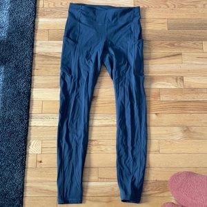 Lululemon size 6 leggings